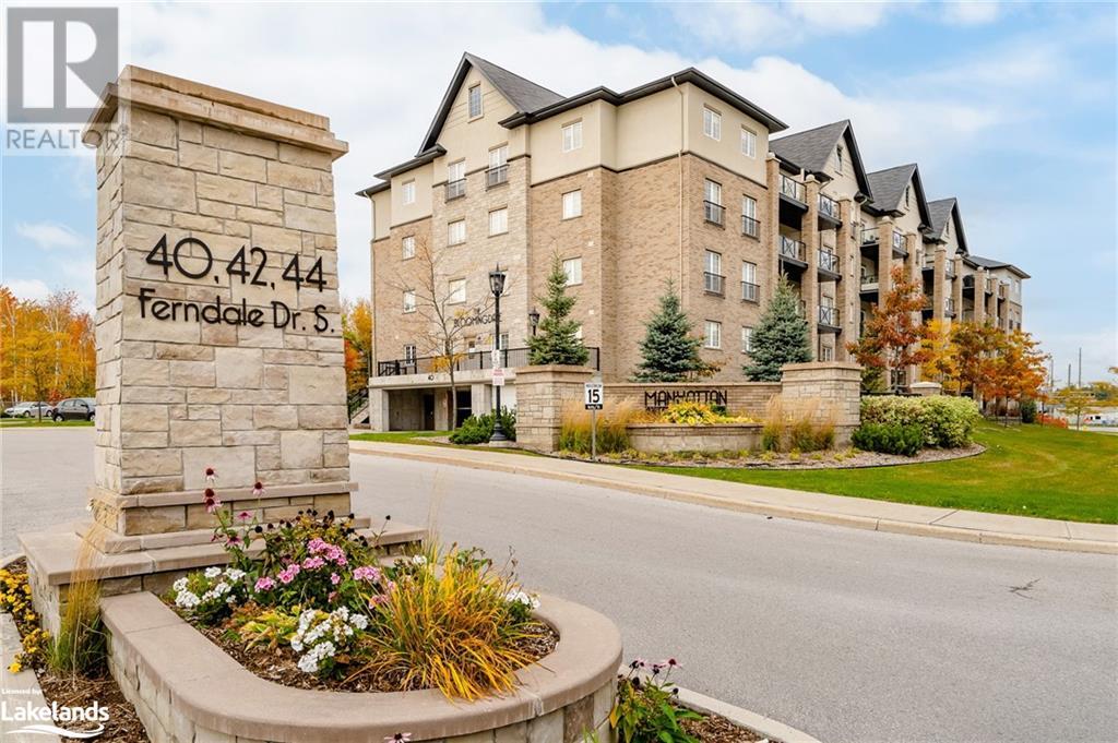 Real Estate Listing   40 FERNDALE Drive S Unit# 204 Barrie