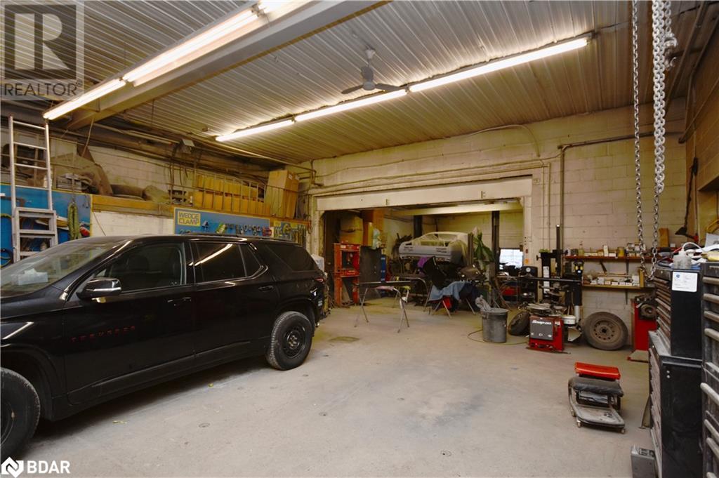 Real Estate -   174 MILL Street, Essa, Ontario - 
