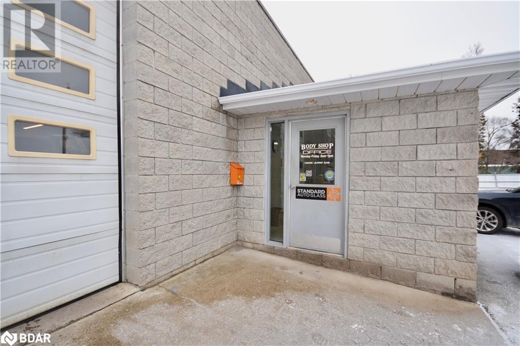 Real Estate -   174 MILL Street, Essa, Ontario - 
