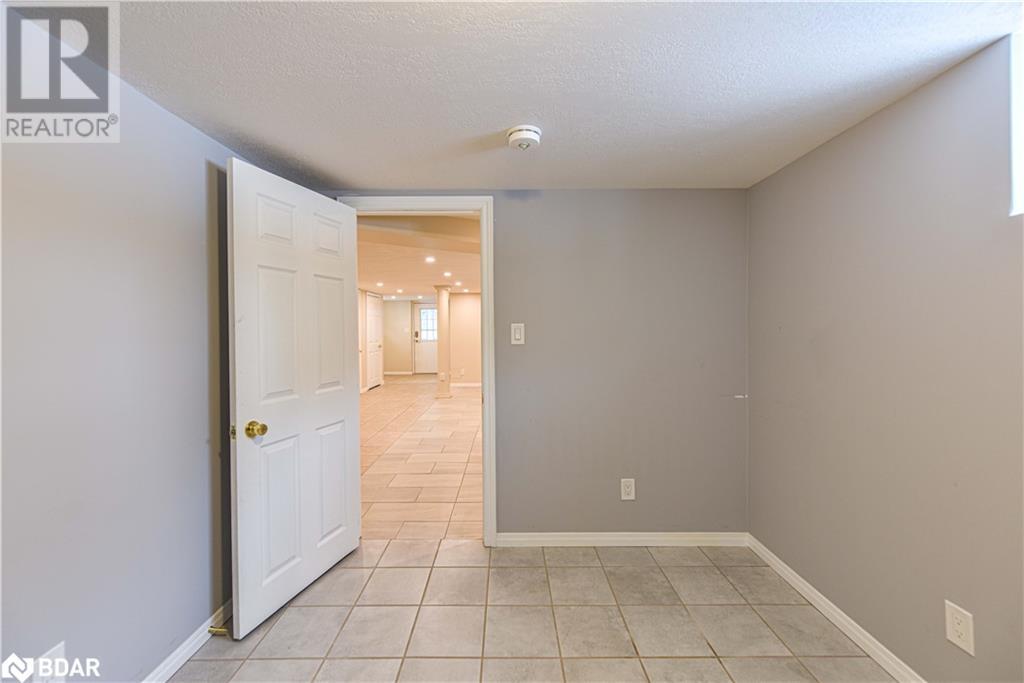 Real Estate -   7946 PARK LANE Crescent, Ramara, Ontario - 